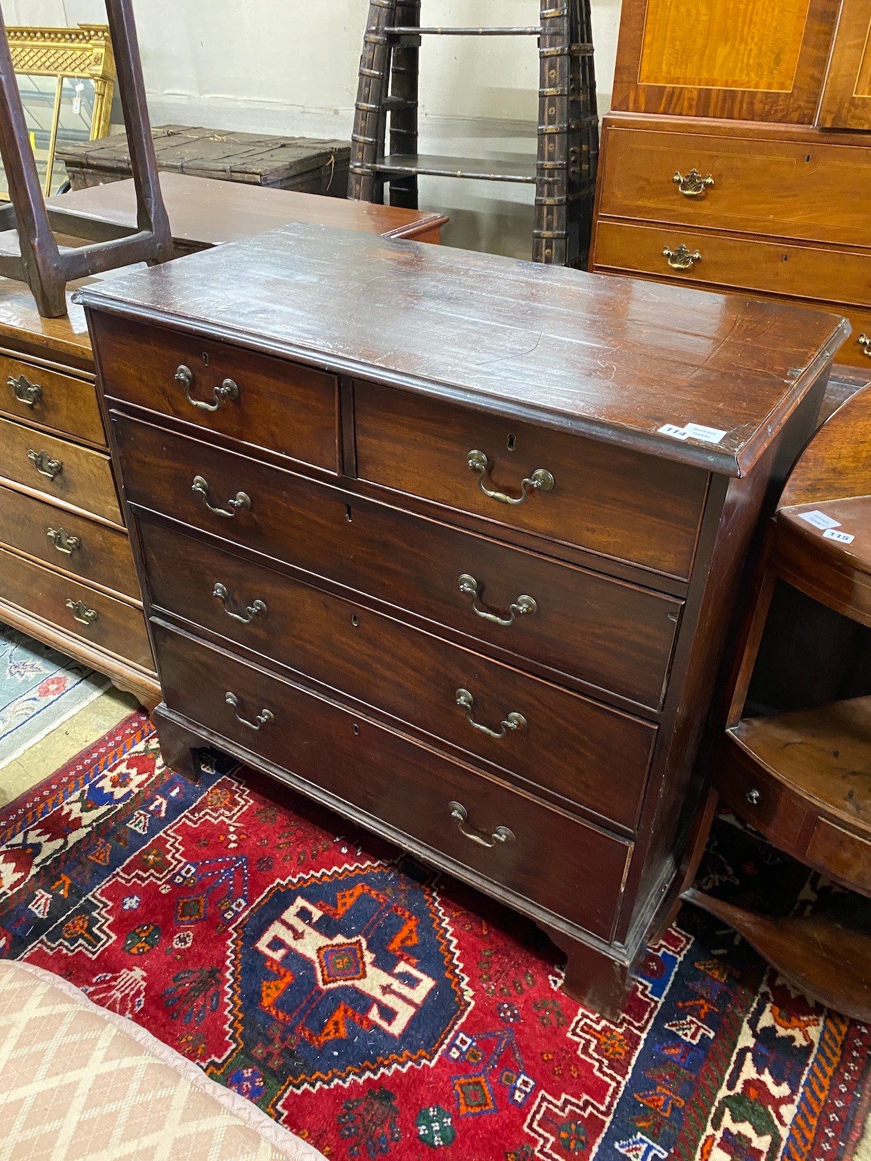 A George III mahogany chest of drawers, width 99cm, depth 53cm, height 99cm
